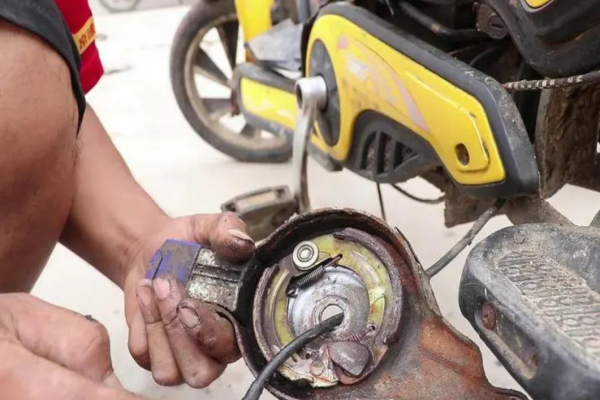 广州市电动车刹车故障